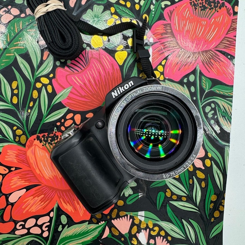 Nikon Coolpix L100 10MP Digital Camera – Powerful Zoom & Classic Build